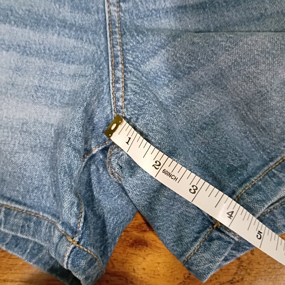 Women's Jordache High Rise Carpenter Shorts - Picture 5 of 6